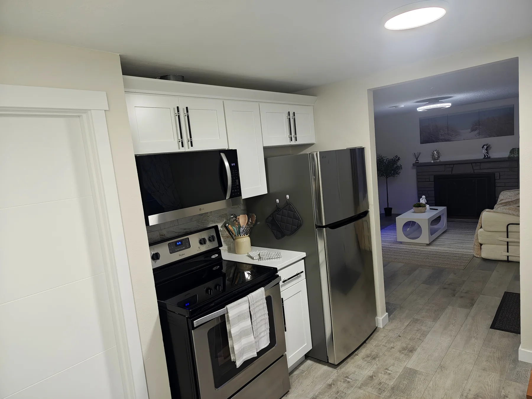 Aleksons furnished rental photo 19