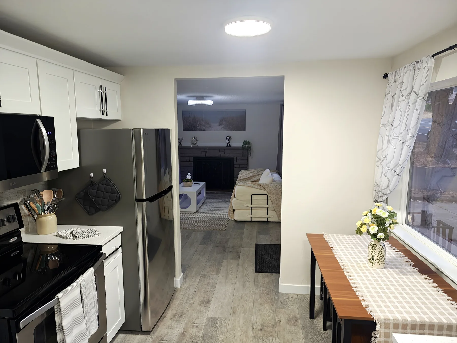 Aleksons furnished rental photo 5