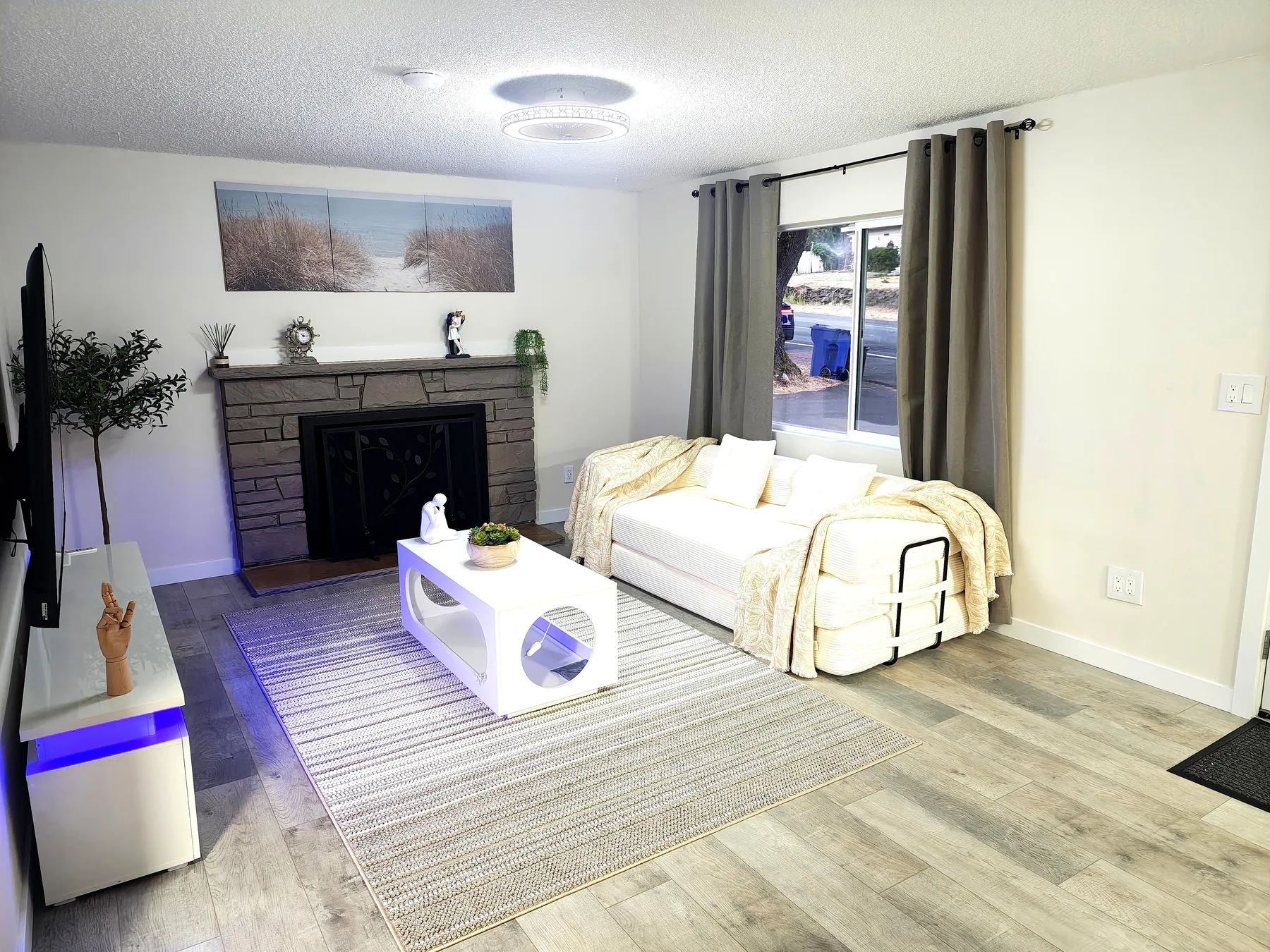 Aleksons furnished rental photo 21