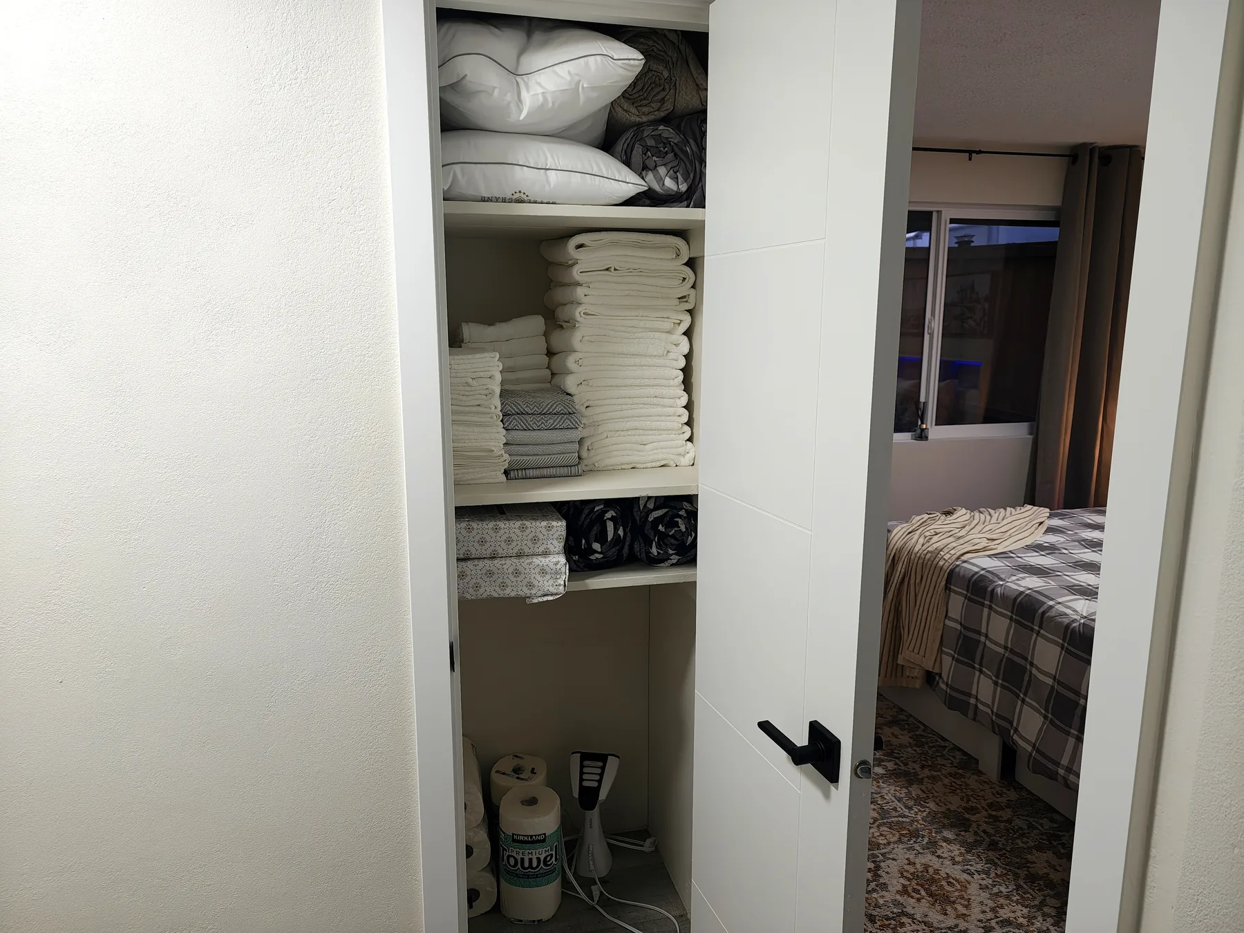 Aleksons furnished rental photo 30