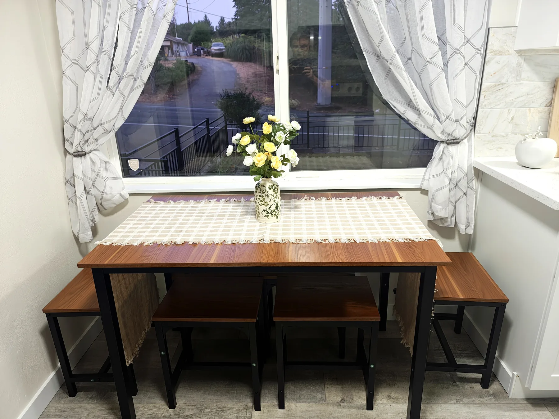 Aleksons furnished rental photo 33