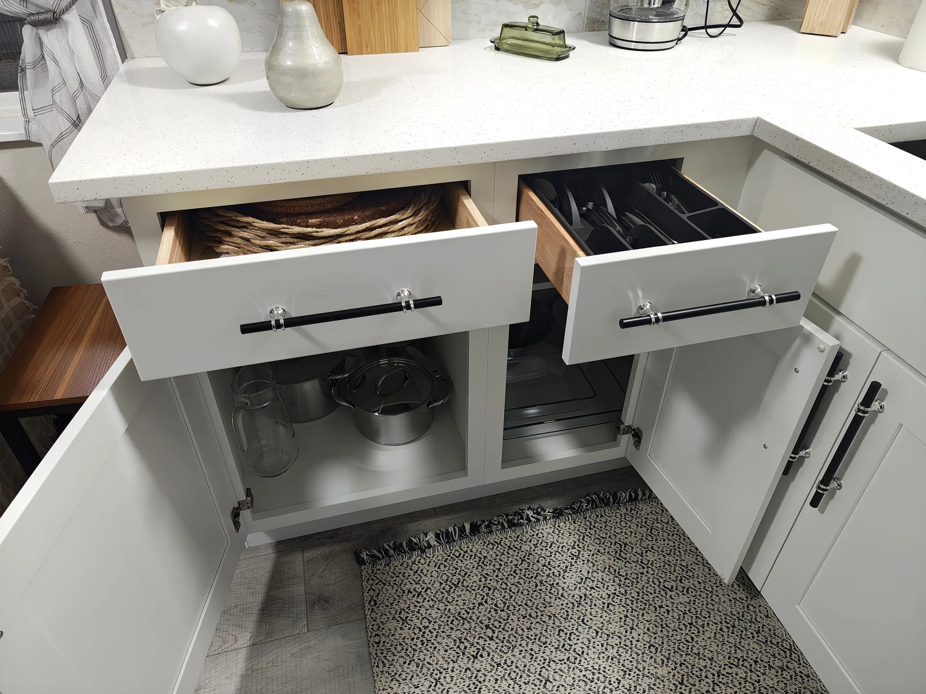 Aleksons furnished rental photo 41