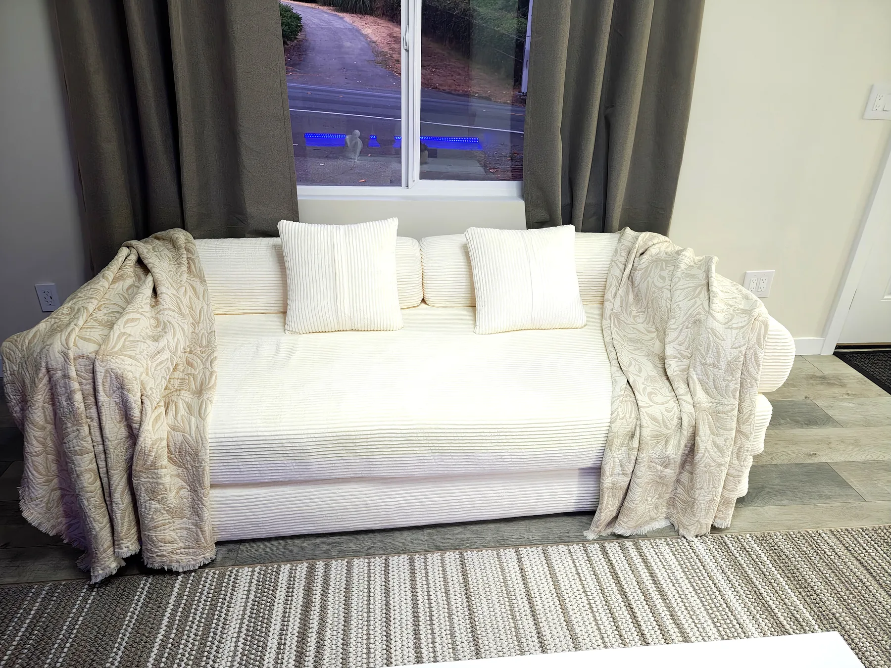 Aleksons furnished rental photo 17